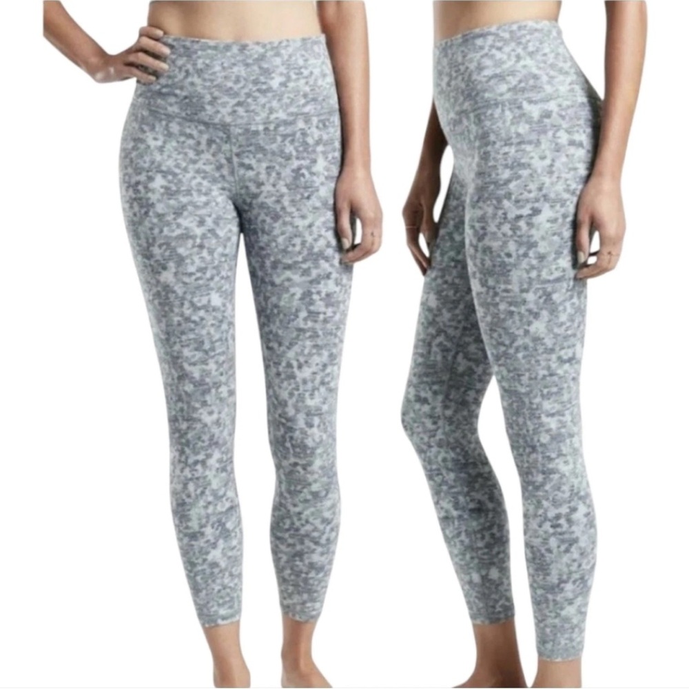 Athleta Elation 7/8 Leggings Meadow Snowfall Blue XS